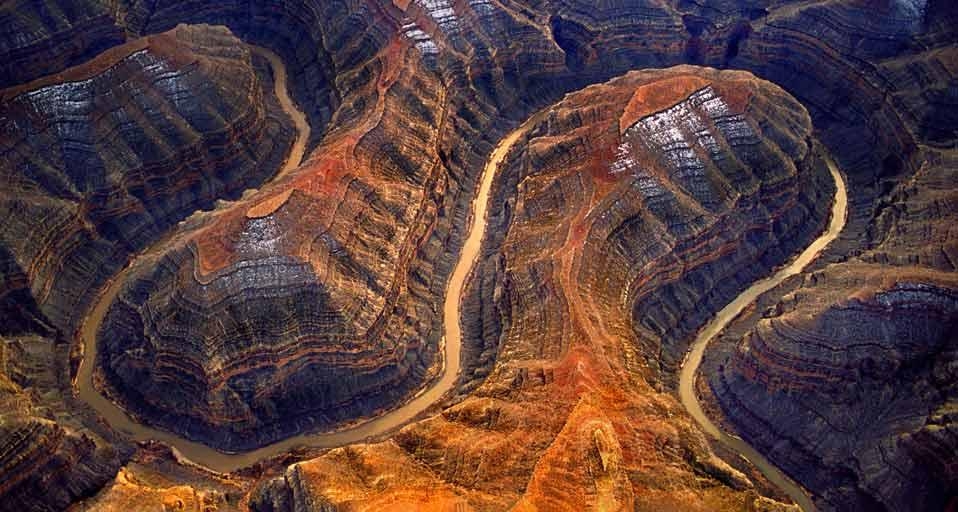 The Goosenecks of the San Juan River, Goosenecks State Park near Mexican Hat, Utah, U.S.A. (© Universal Images Group/SuperStock) &copy; (Bing Canada)