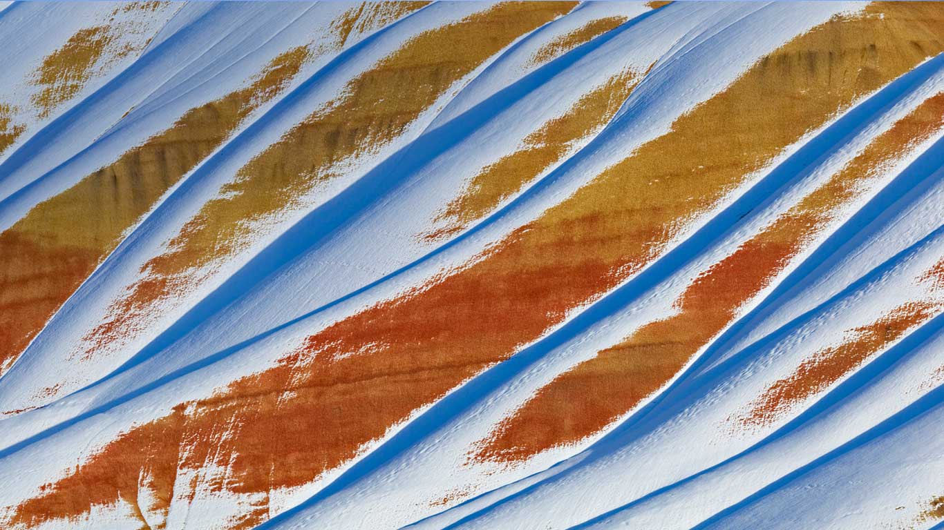 Snow covering the Painted Hills of John Day Fossil Beds National Monument in Oregon, USA (© Floris van Breugel/Minden Pictures)(Bing United Kingdom)