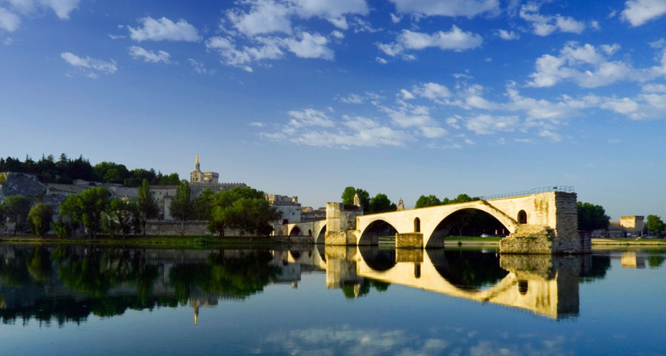 Palais des Papes and Pont Saint-Bénezet on the Rhône River, Avignon, France -- Travelpix Ltd./Getty Images &copy; (Bing United Kingdom)