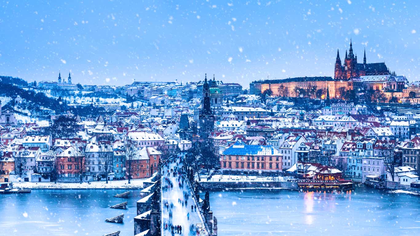 Charles Bridge in Prague, Czech Republic (© borchee/E+/Getty Images)(Bing United Kingdom)