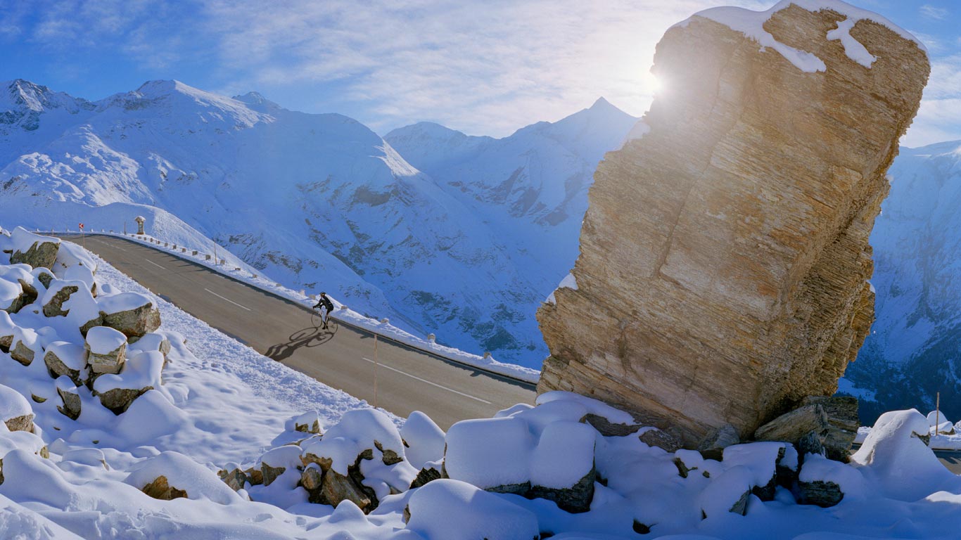 Cyclist on Grossglockner High Alpine Road, Carinthia, Austria (© SIME/eStock Photo)(Bing United Kingdom)