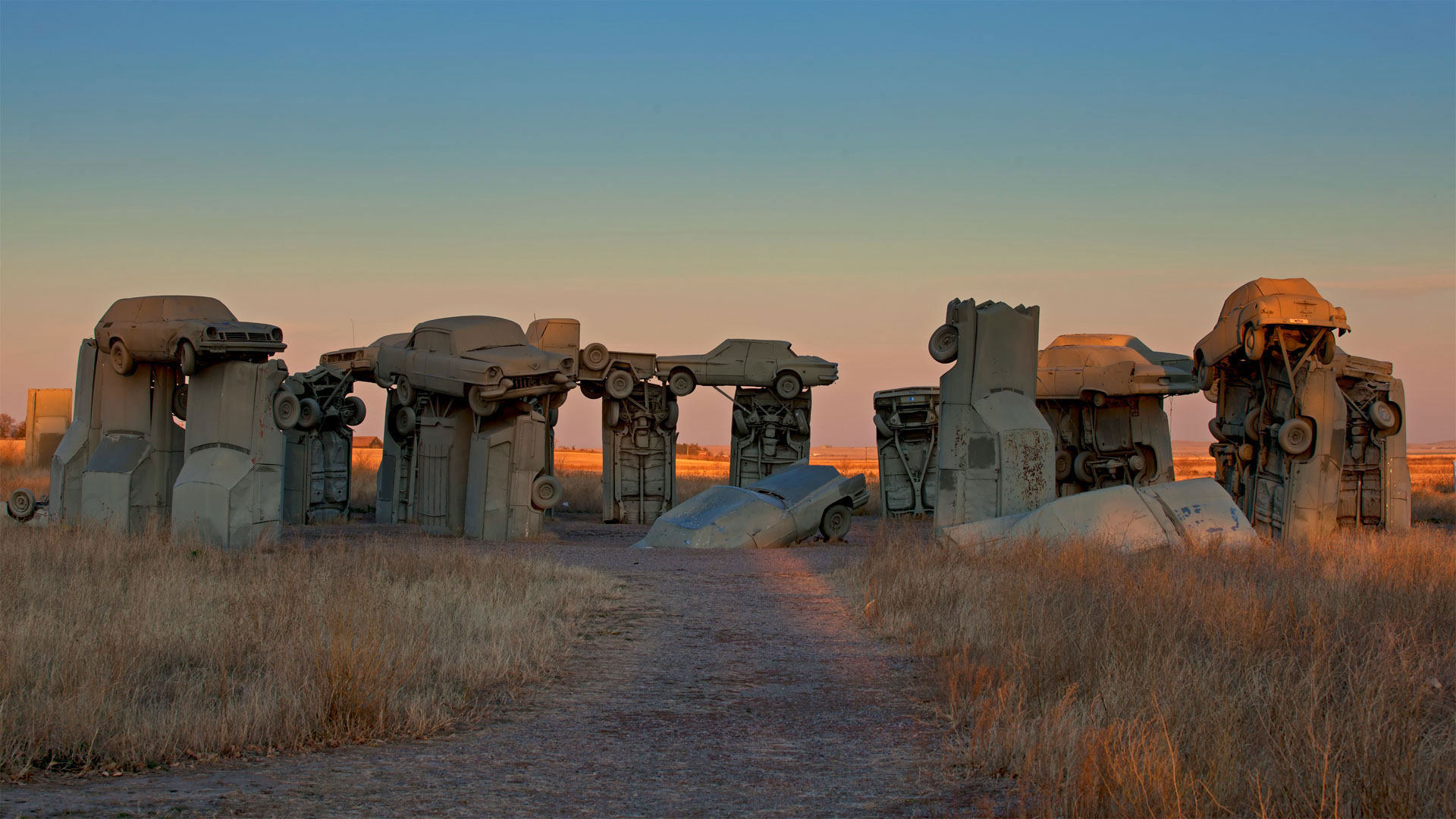 Carhenge, created by Jim Reinders, in Nebraska, USA (© Charlie Summers/Minden Pictures)(Bing United Kingdom)