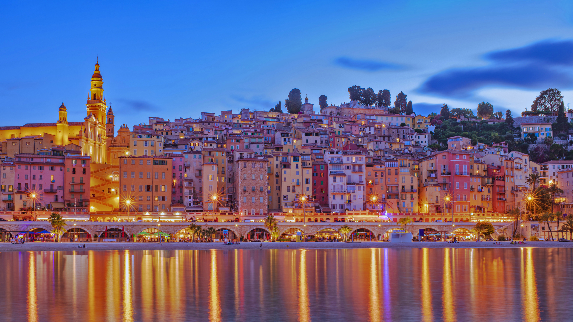 Menton, France (© Flavio Foglietta/Getty Images)(Bing Canada)