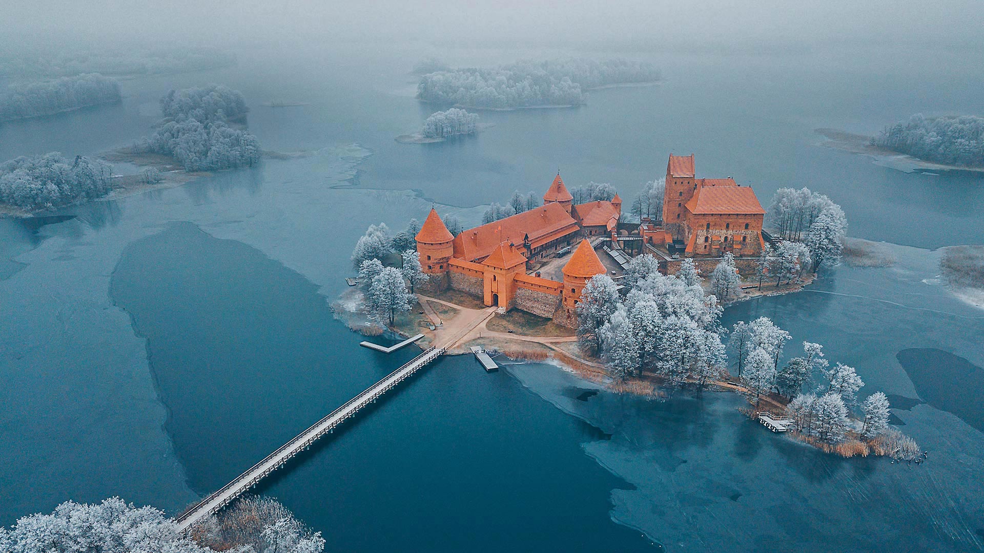 Trakai Island Castle Museum in Trakai, Lithuania (© Andrius Aleksandravicius/Alamy)(Bing United Kingdom)