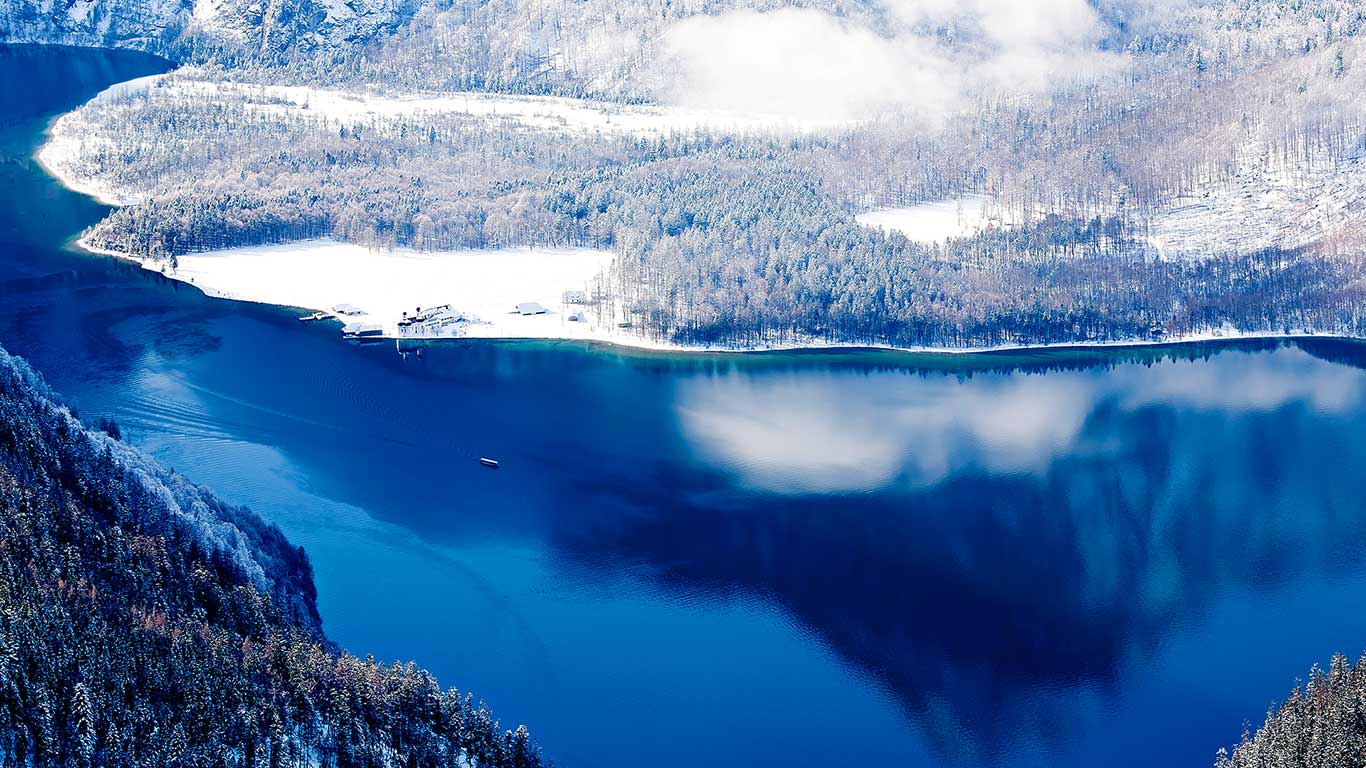 Königssee, Bayern, Deutschland (© Val Thoermer/imageBROKER/Alamy)(Bing Deutschland)