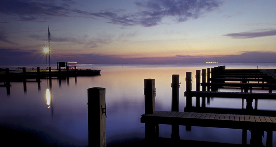 Elliott Key harbor in Biscayne National Park, Homestead, Florida -- Rapsodia/SuperStock &copy; (Bing Canada)