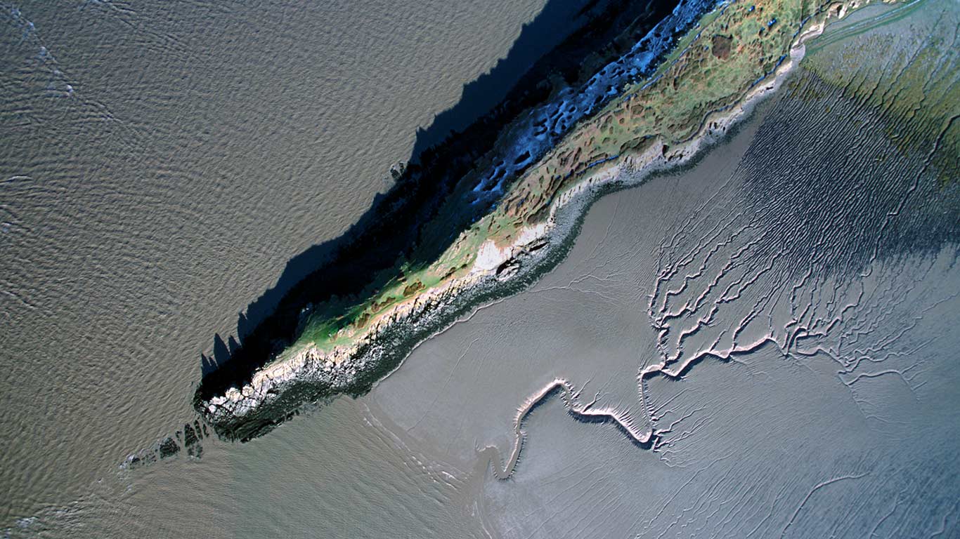 Aerial view of the coastline at Sand Point, Somerset, England (© Richard Cooke/Alamy)(Bing United Kingdom)