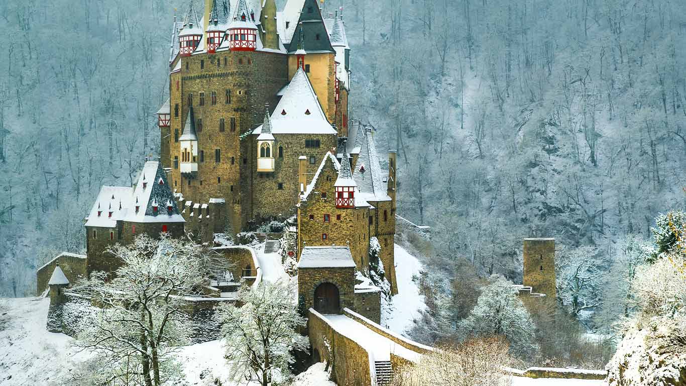 Eltz Castle between Koblenz and Trier, Germany (© Nikiforov Alexander/Shutterstock)(Bing Canada)