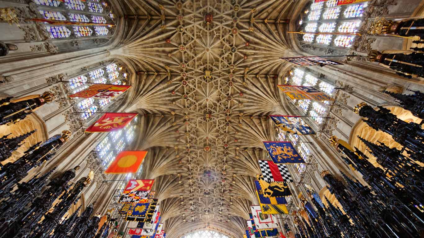 ｢聖ジョージ礼拝堂の天井｣イギリス, バークシャー州, ウィンザー城 (© Steve Vidler/Alamy Stock Photo)(Bing Japan)