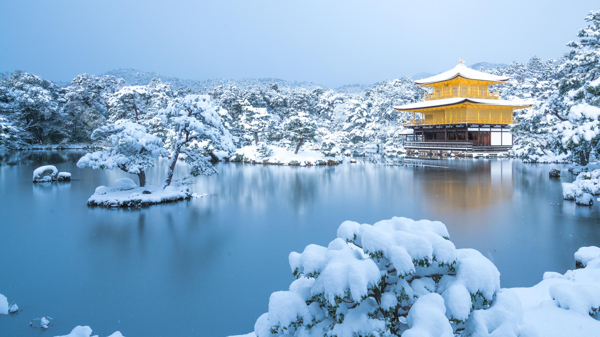 Kinkaku-ji-Tempel im Winter, Kyoto, Japan (© yoko_ken_chan/Shutterstock)(Bing Deutschland)
