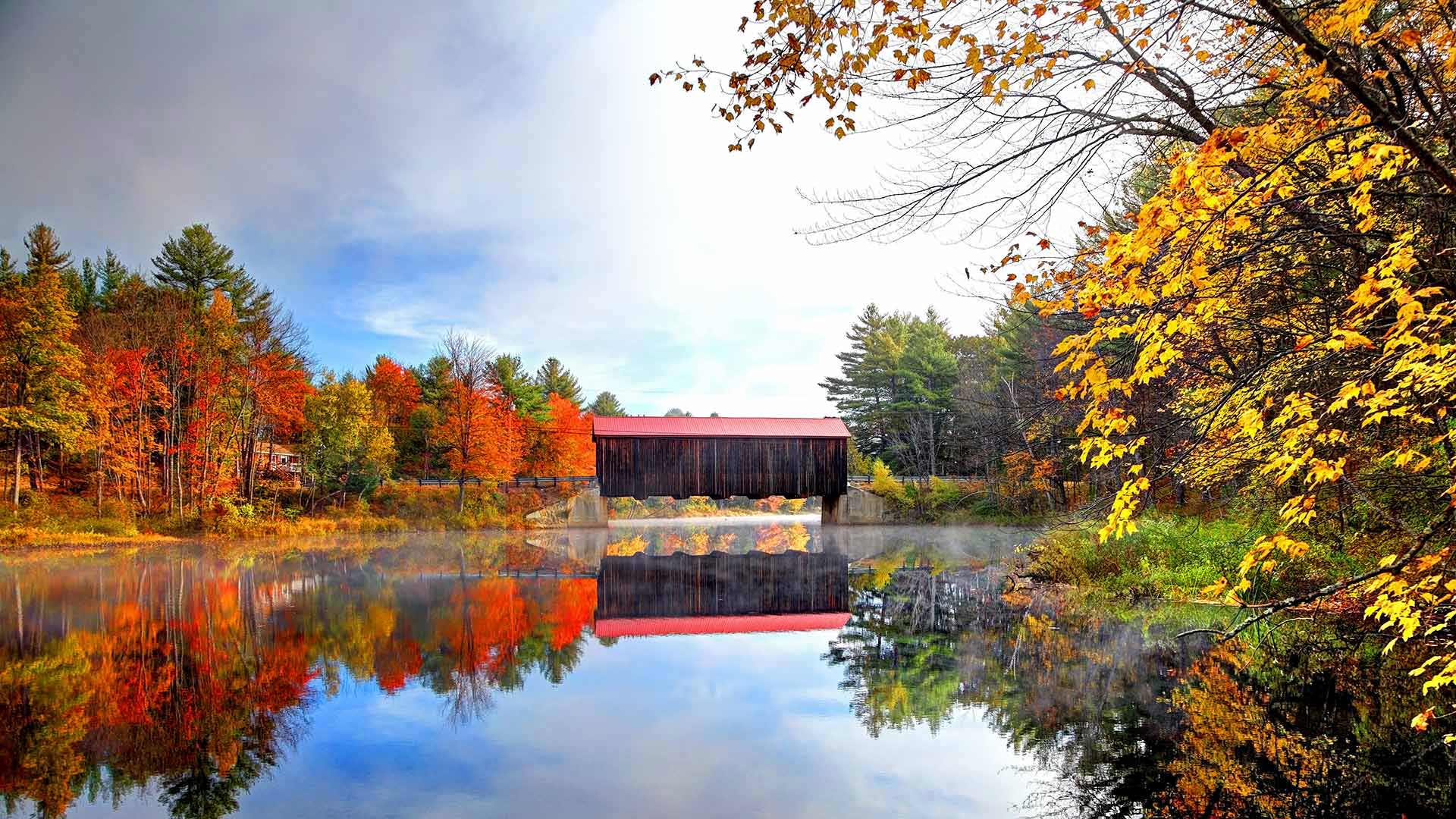 Hancock-Greenfield Bridge (aka County Bridge) in New Hampshire (© Denis Tangney Jr/E+/Getty Images)(Bing United States)
