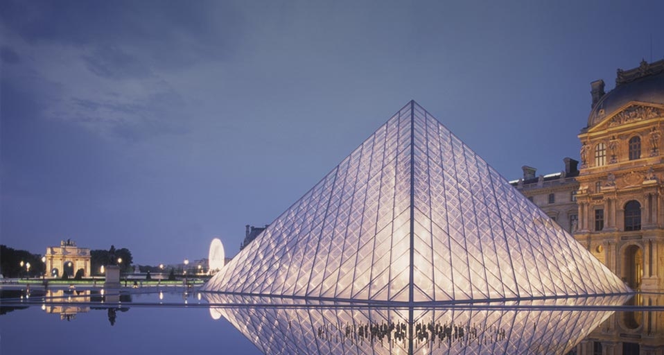 Louvre Museum , Paris, France -- Chad Ehlers/Photolibrary &copy; (Bing United Kingdom)