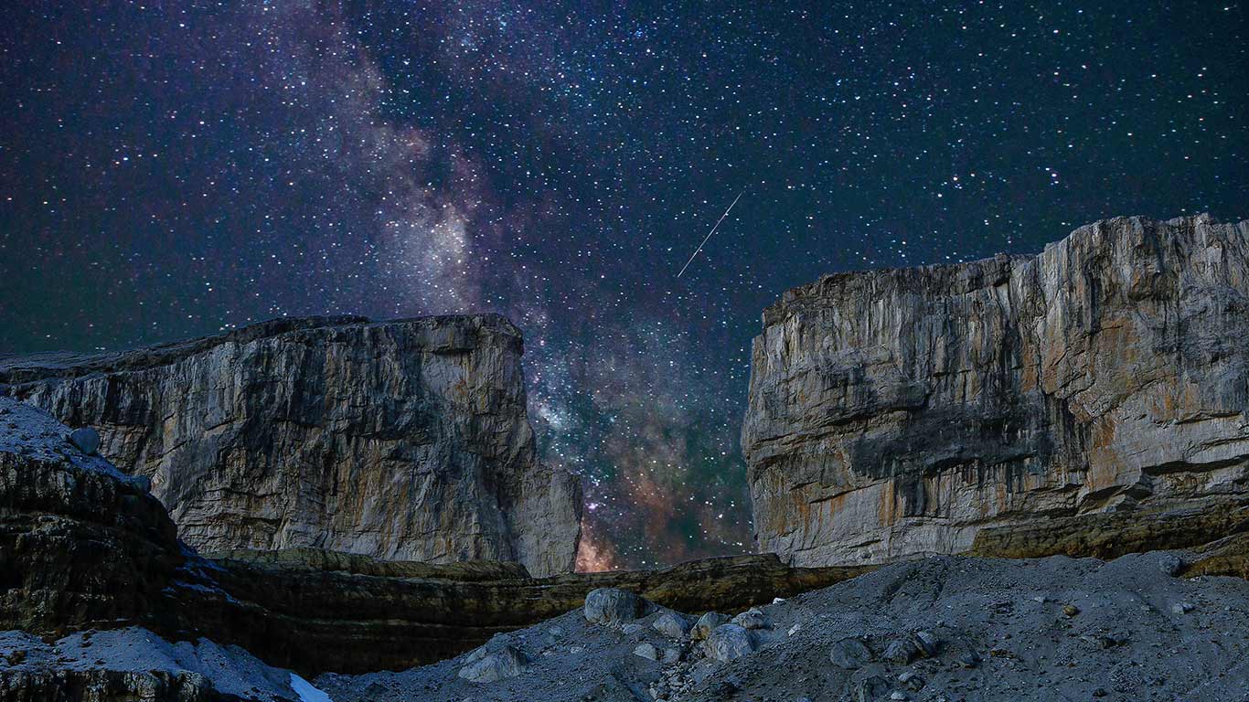 Brèche de Roland, Cirque de Gavarnie inscrit au patrimoine mondial de l’UNESCO, Pyrénées, France (© Hemis/Alamy Stock Photo)(Bing France)