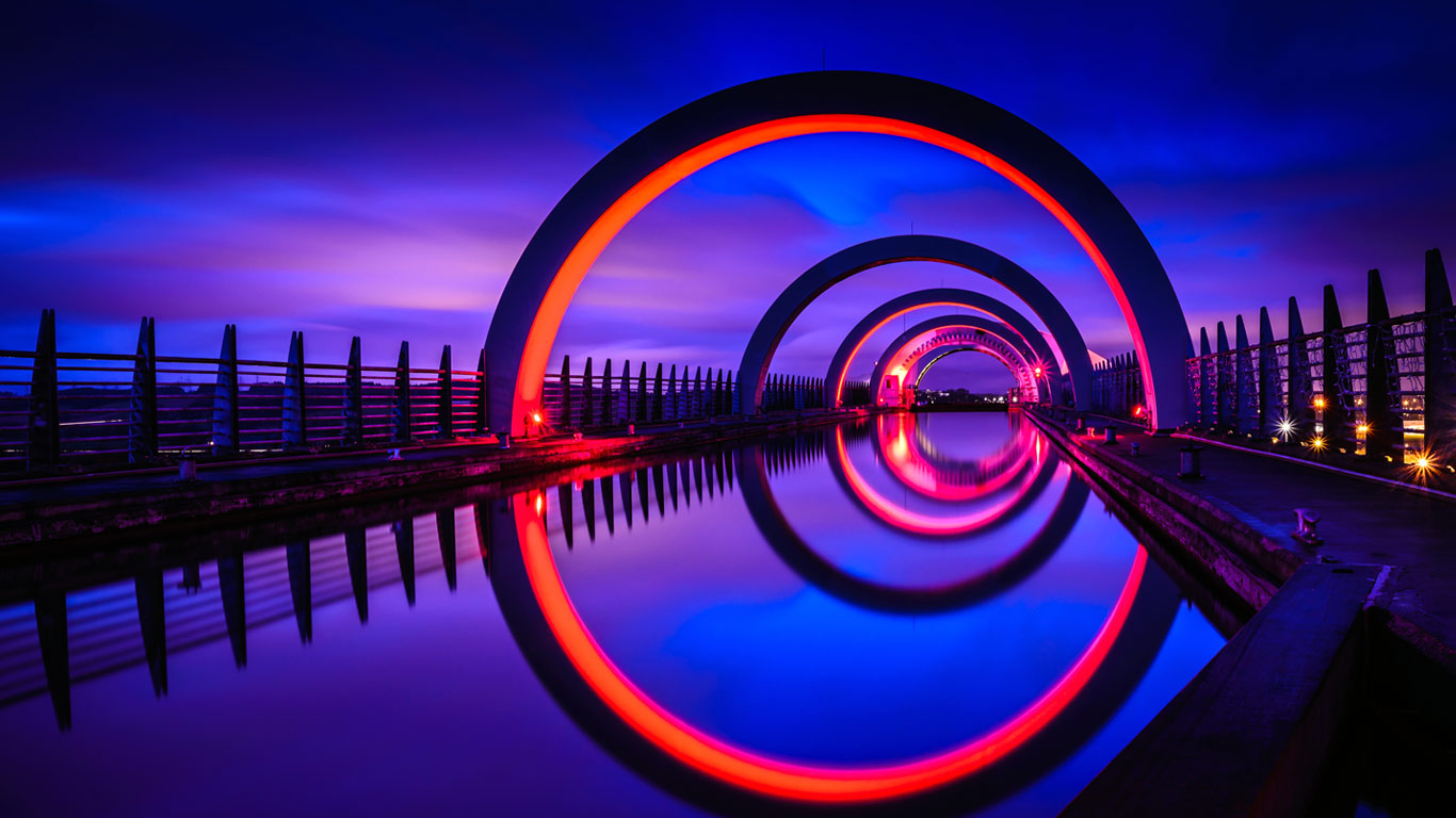 Falkirk Wheel in Scotland (© David Queenan/500px)(Bing United Kingdom)