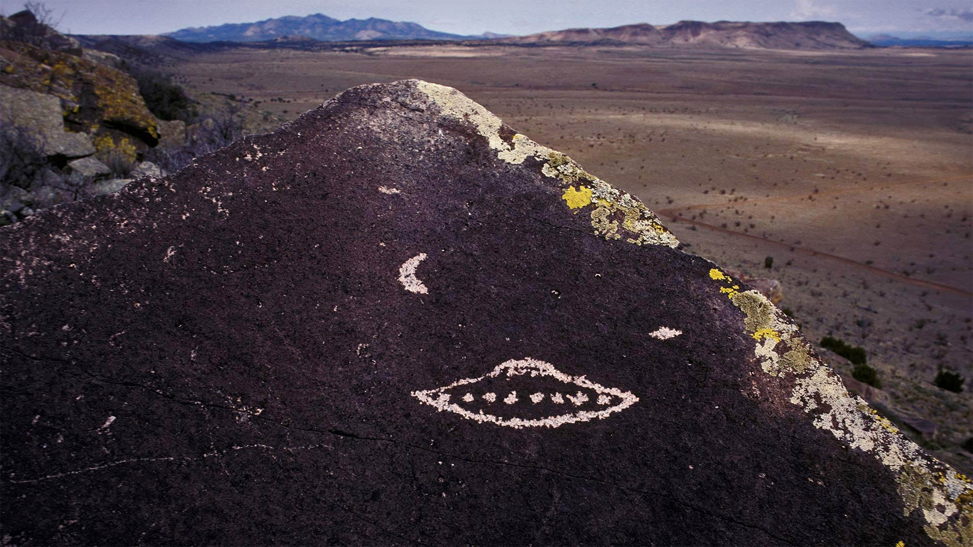 Felskunst in der Nähe von Santa Fe, New Mexico, USA (© Scott Warren/Cavan)(Bing Deutschland)