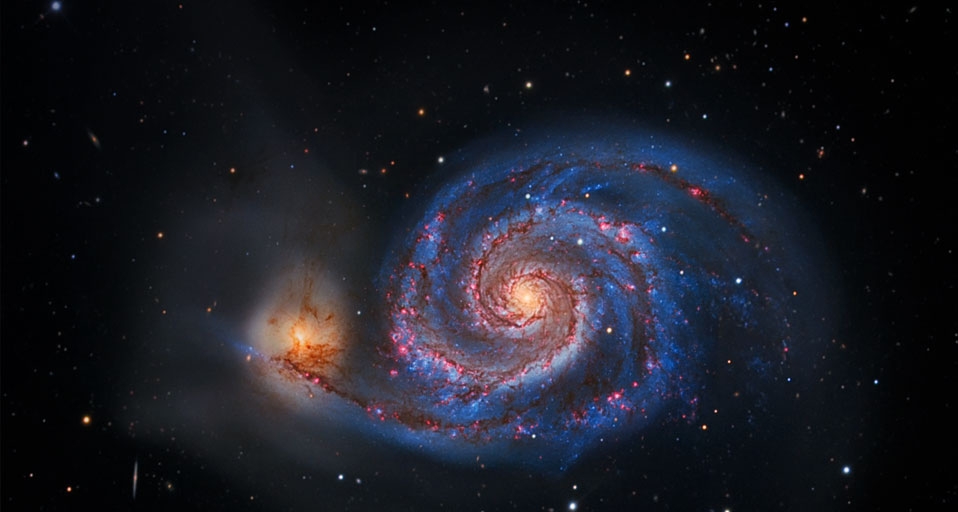 The Whirlpool Galaxy in Canes Venatici -- Tony Hallas/Corbis &copy; (Bing Canada)