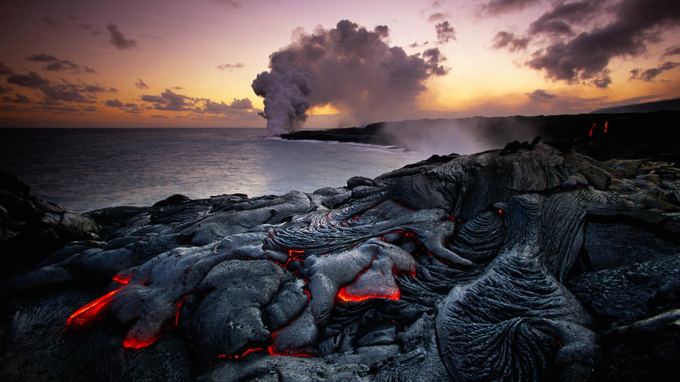 Kilauea erupting, Hawai’i Volcanoes National Park (© Art Wolfe/Getty Images)(Bing United Kingdom)
