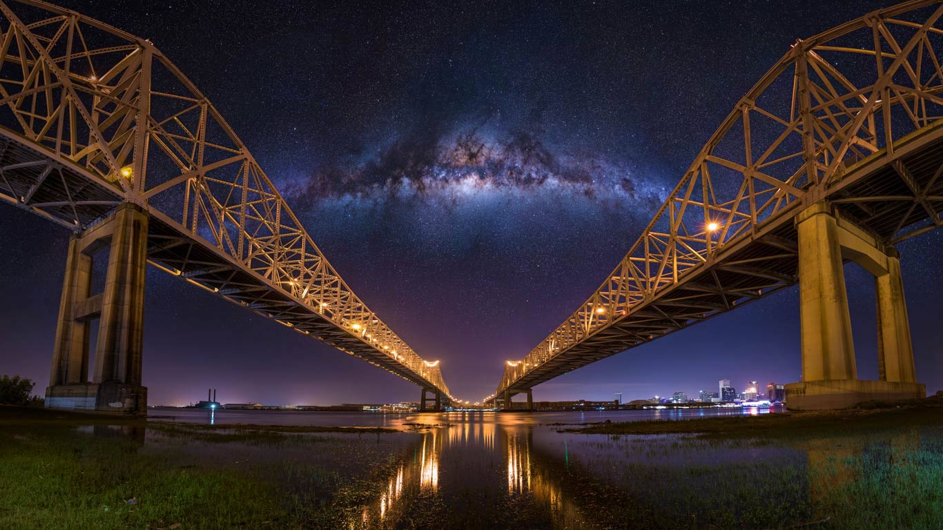 The Crescent City Connection bridges in New Orleans, Louisiana (© Fred Gramoso/500px)(Bing Canada)