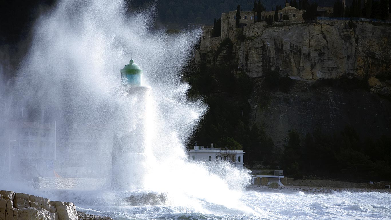Phare de Cassis, Bouche-du-Rhône, France (© Camille Moirenc/Getty Images)(Bing France)
