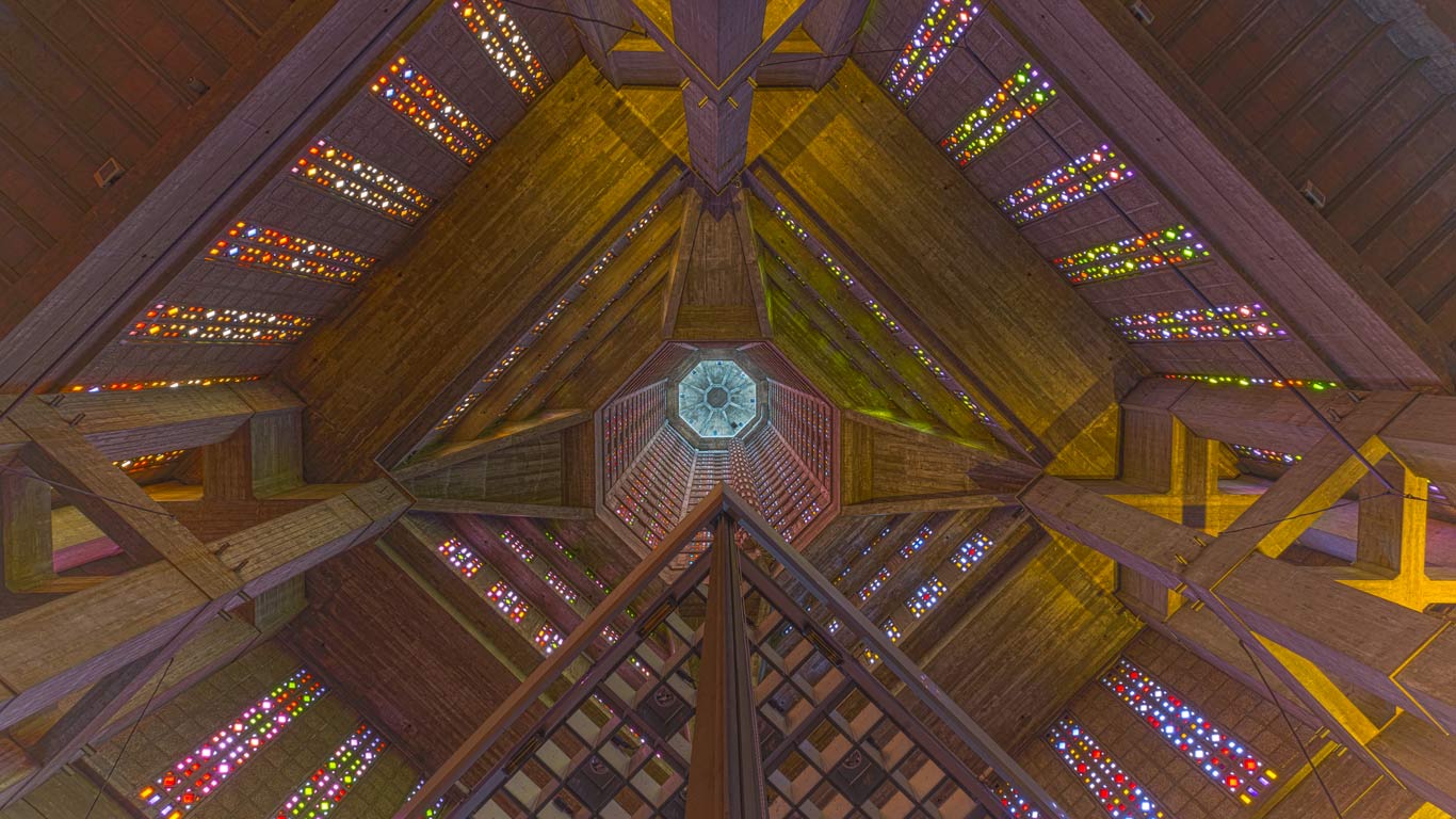 Intérieur de l’église Saint-Joseph du Havre, Seine-Maritime, Normandie (© Maarten Hoek/500px)(Bing France)