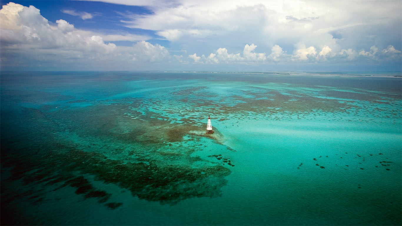 Alligator Reef Light in the Florida Keys (© Stephen Frink/Aurora Photos)(Bing United Kingdom)