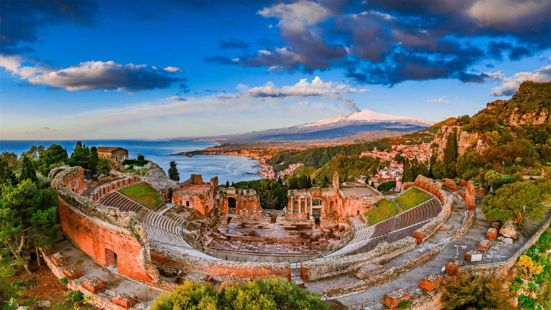 Ancient theater of Taormina in Sicily, Italy (© Antonino Bartuccio/eStock Photo)(Bing United States)