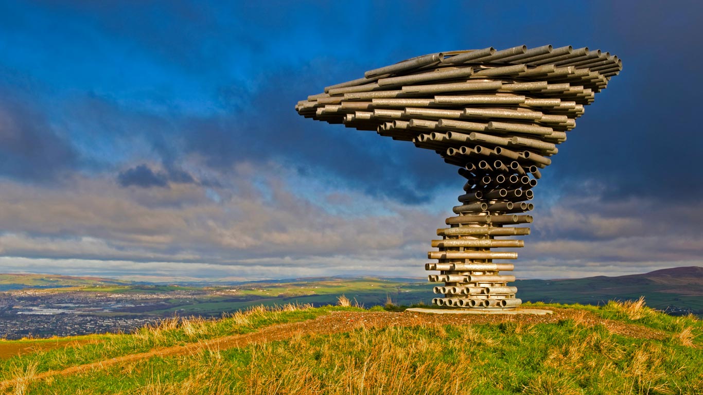 The Singing Ringing Tree Panopticon over Burnley (© Alan Novelli/Alamy)(Bing United Kingdom)