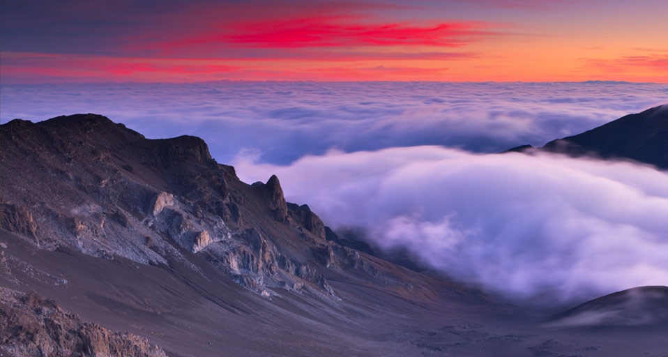 View from Haleakalā, Maui, Hawaii, USA (© SuperStock/Getty Images) &copy; (Bing United Kingdom)