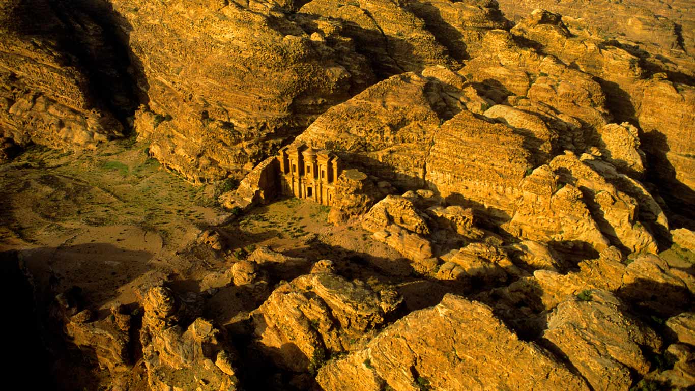 Aerial view of Petra, Jordan (© Annie Griffiths Belt/Getty Images)(Bing United Kingdom)