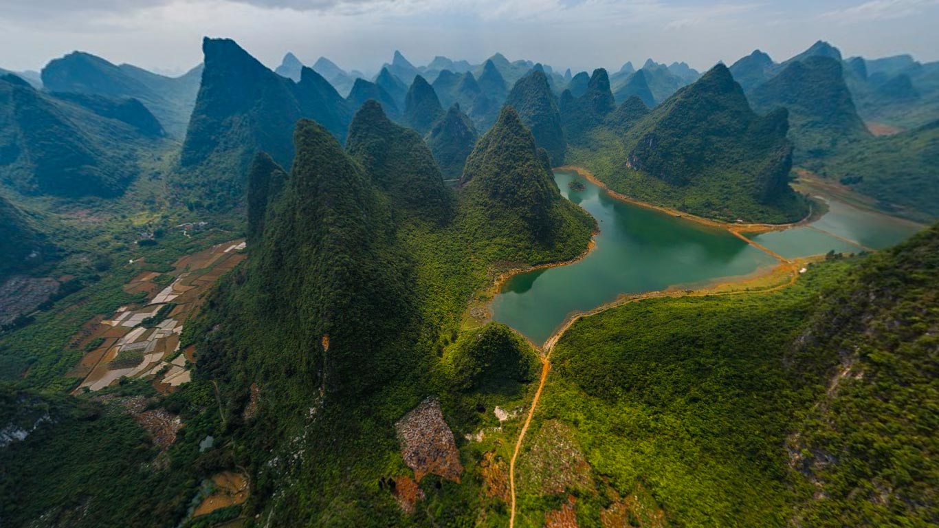 Guilin and Lijiang River National Park, China (© AirPano Ltd)(Bing United Kingdom)