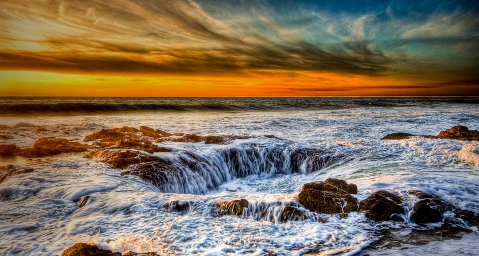 Thor’s Well, on the Oregon coast, USA -- Chris Mullins &copy; (Bing United Kingdom)
