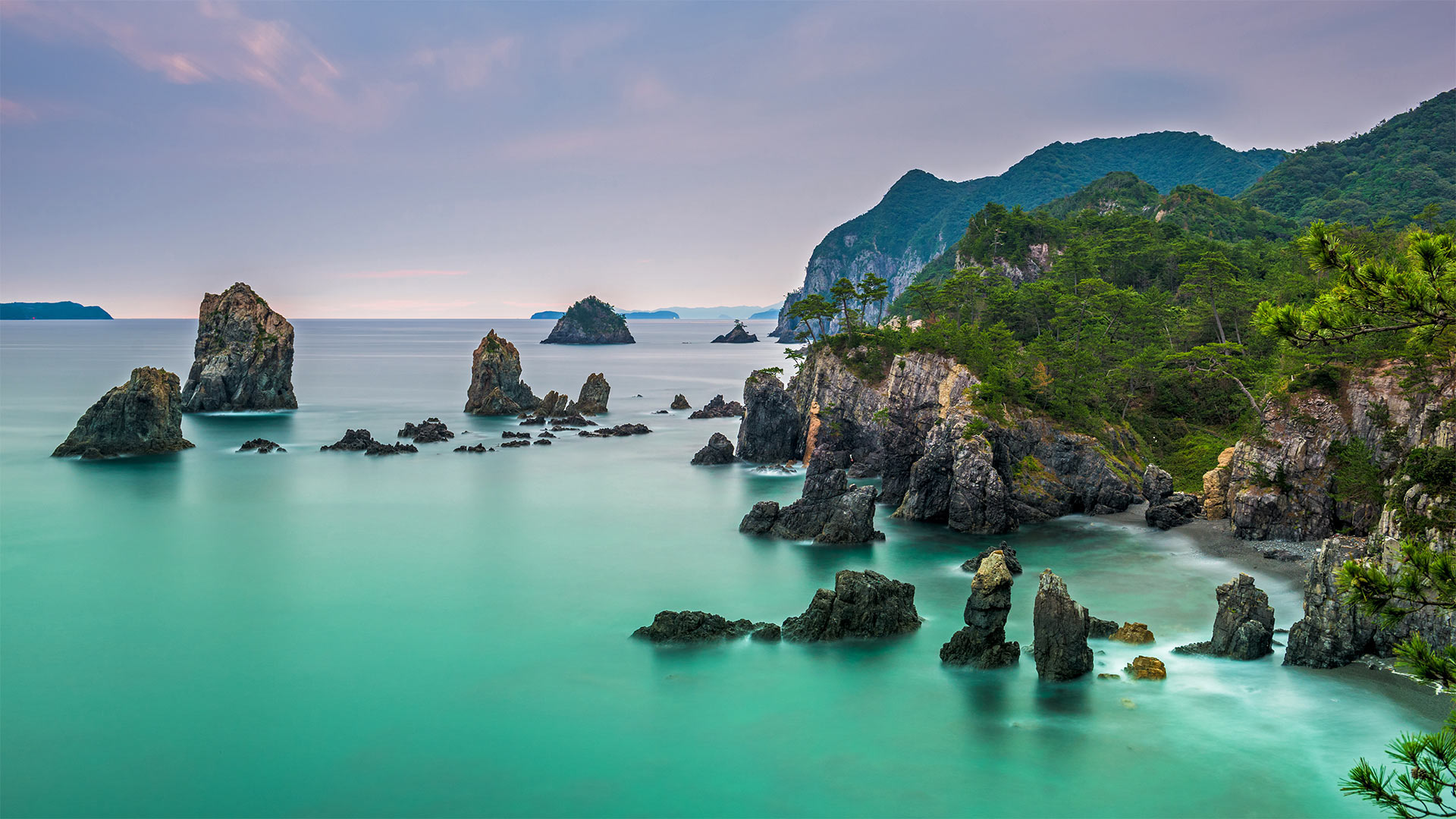 Die Insel Omijima im Kita-Nagato-Kaigan-Quasi-Nationalpark, Japan (© Sean Pavone Photo/Adobe Stock)(Bing Deutschland)
