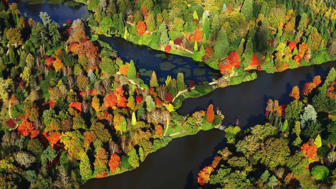Aerial view of Sheffield Park and Garden in East Sussex (© Clive Nichols/Corbis Documentary/Getty Images)(Bing United Kingdom)