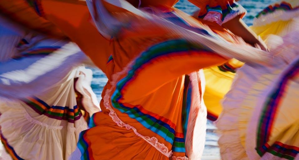 Close-up of traditional dancers in Guaymas, Sonora, Mexico (© Radius/Superstock) &copy; (Bing United Kingdom)