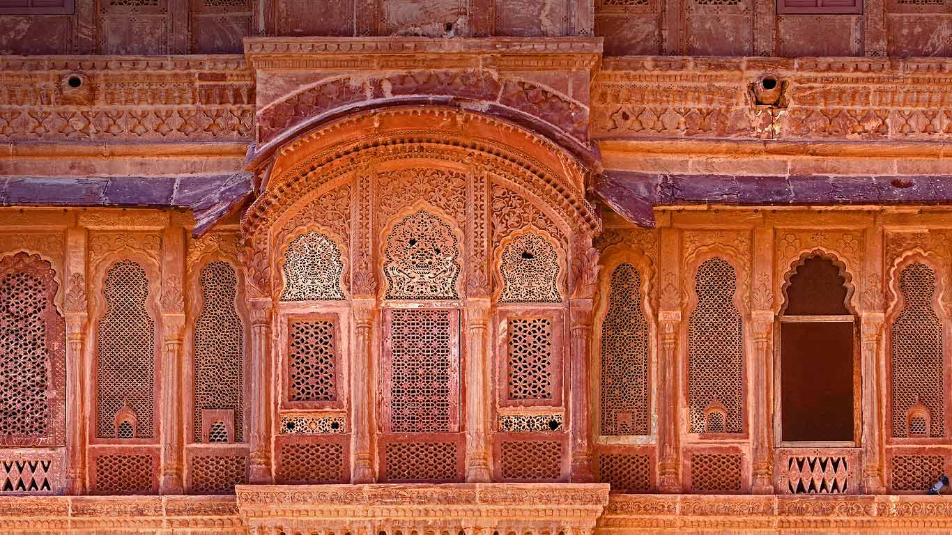 Exterior of Mehrangarh Fort in Jodhpur, India (© Lucas Vallecillos/age fotostock)(Bing United Kingdom)