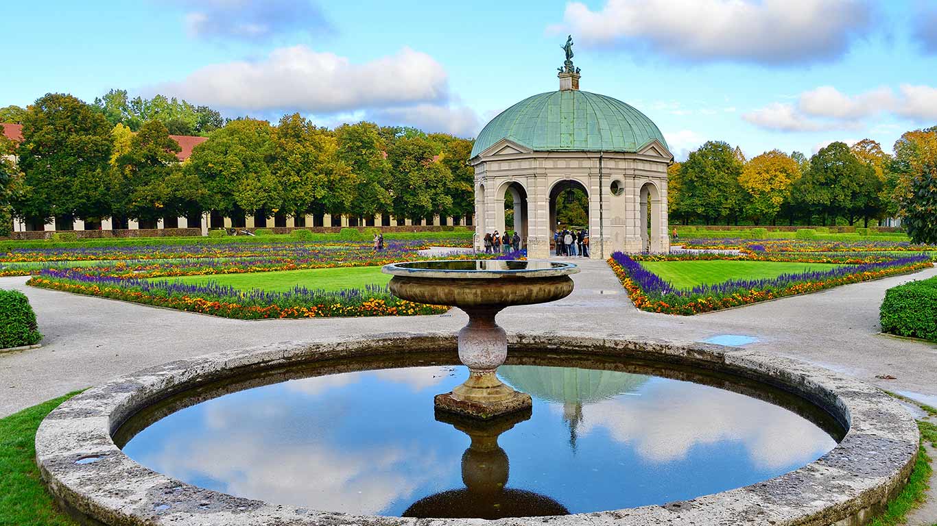 Dianatempel im Hofgarten, München, Bayern, Deutschland (© Rüdiger Hess/geo-select FotoArt)(Bing Deutschland)