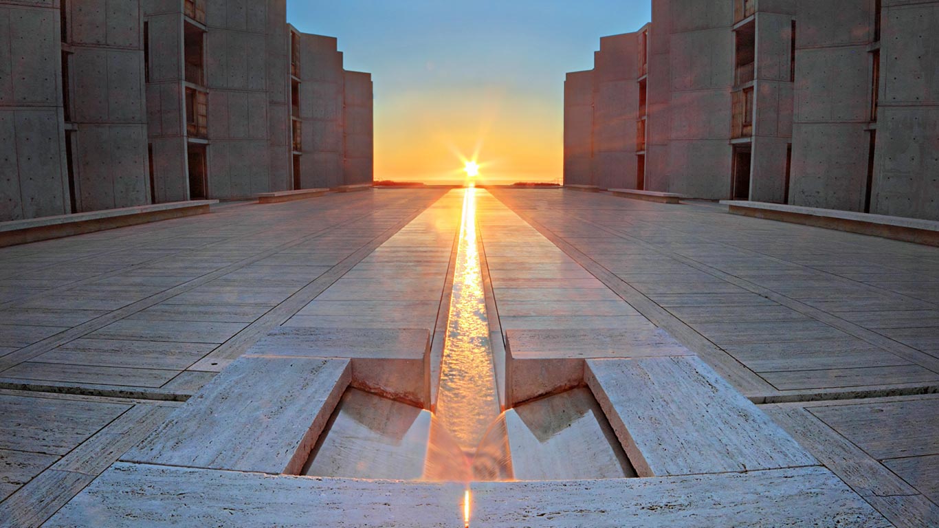 Equinox at the Salk Institute for Biological Studies, San Diego, California (© Sameer Mundkur/500px)(Bing United Kingdom)