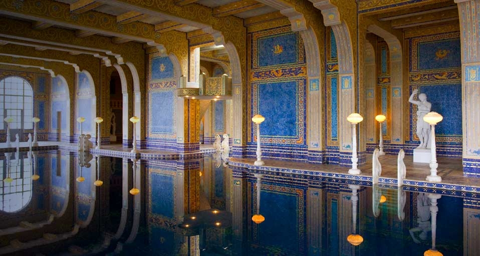 Swimming pool at Hearst Castle, California --  Laurence Simon/TIPS Images &copy; (Bing Canada)