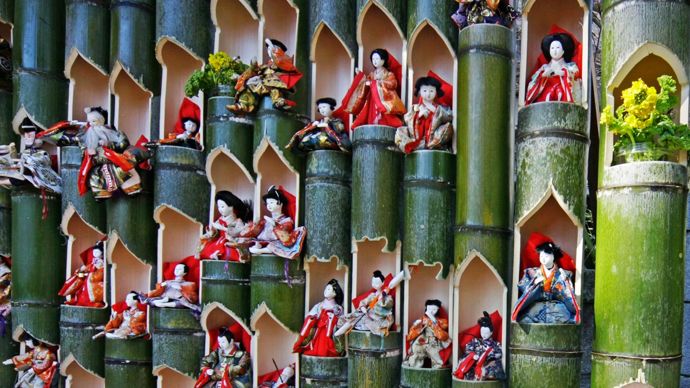 ｢勝浦のひな人形｣千葉県, 勝浦市 (© Hideo Kurihara/Alamy)(Bing Japan)