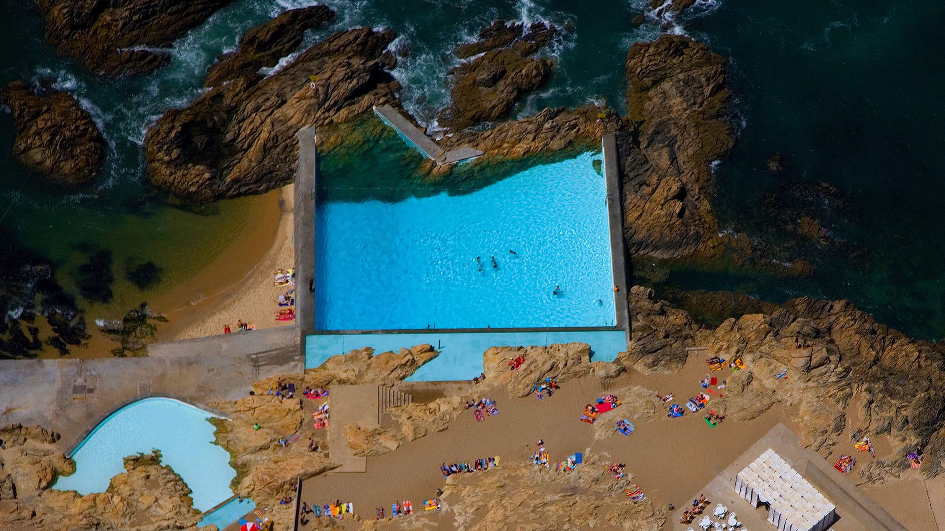 Strandbad „Piscinas das Marés“ in Leça da Palmeira, Portugal (© Fernando Guerra/age fotostock)(Bing Deutschland)