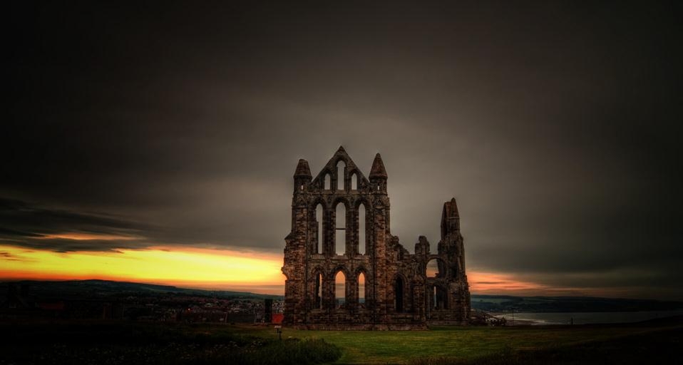 Whitby Abbey, North Yorkshire (© Chris McLoughlin/Getty Images) &copy; (Bing United Kingdom)