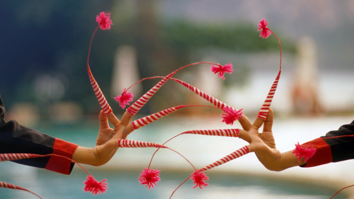 Fingernail dancers’ hands in Thailand (© Raffaele Meucci/age fotostock)(Bing United States)