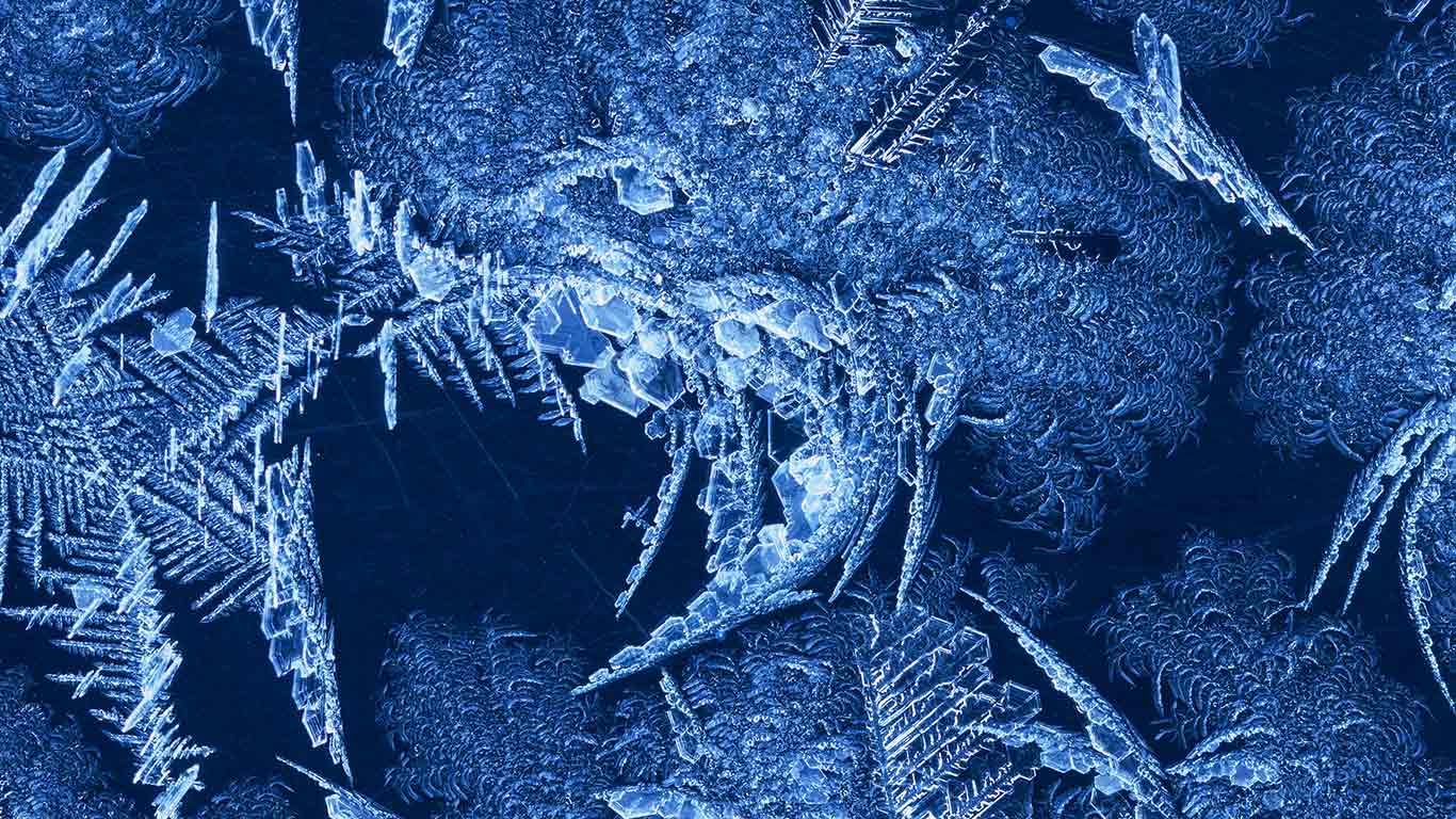 Frost patterns on a steel beam on a bridge over Mistaya Canyon, Banff National Park, Alberta (© Darwin Wiggett/All Canada Photos/Corbis)(Bing Canada)