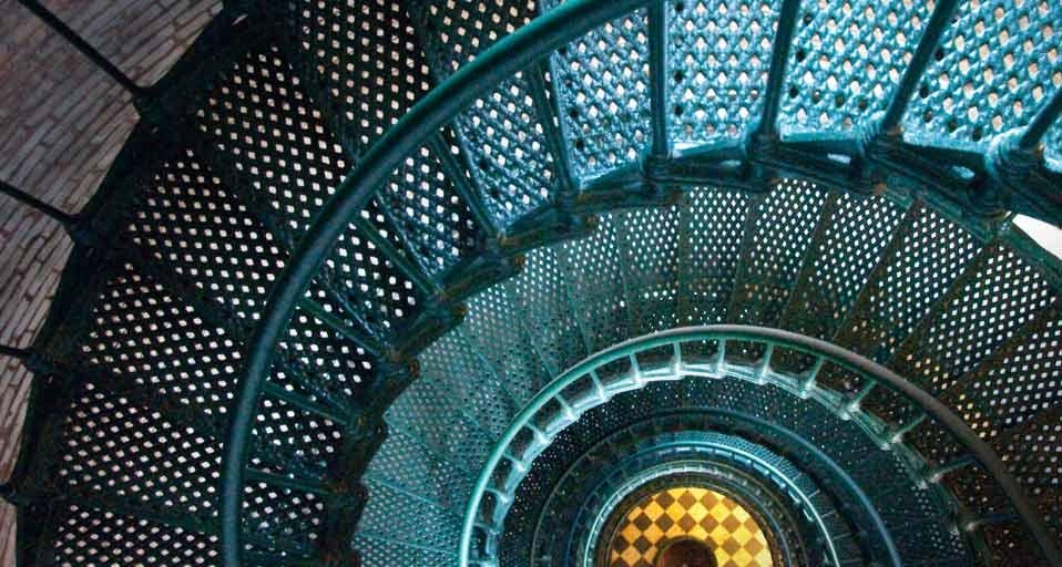 Iron staircase of Currituck Beach Lighthouse, North Carolina, USA (© Peter Ptschelinzew/Lonely Planet) &copy; (Bing United Kingdom)