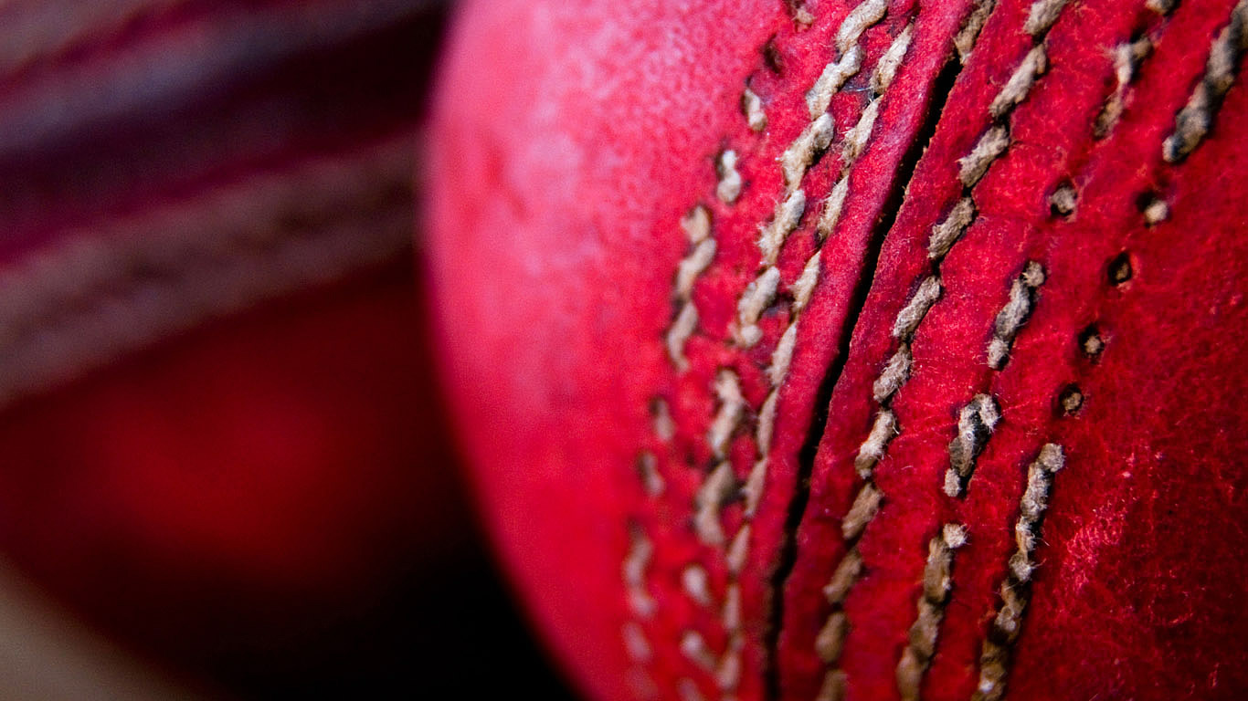 Cricket balls (© Vikki Ellis/Alamy)(Bing United Kingdom)
