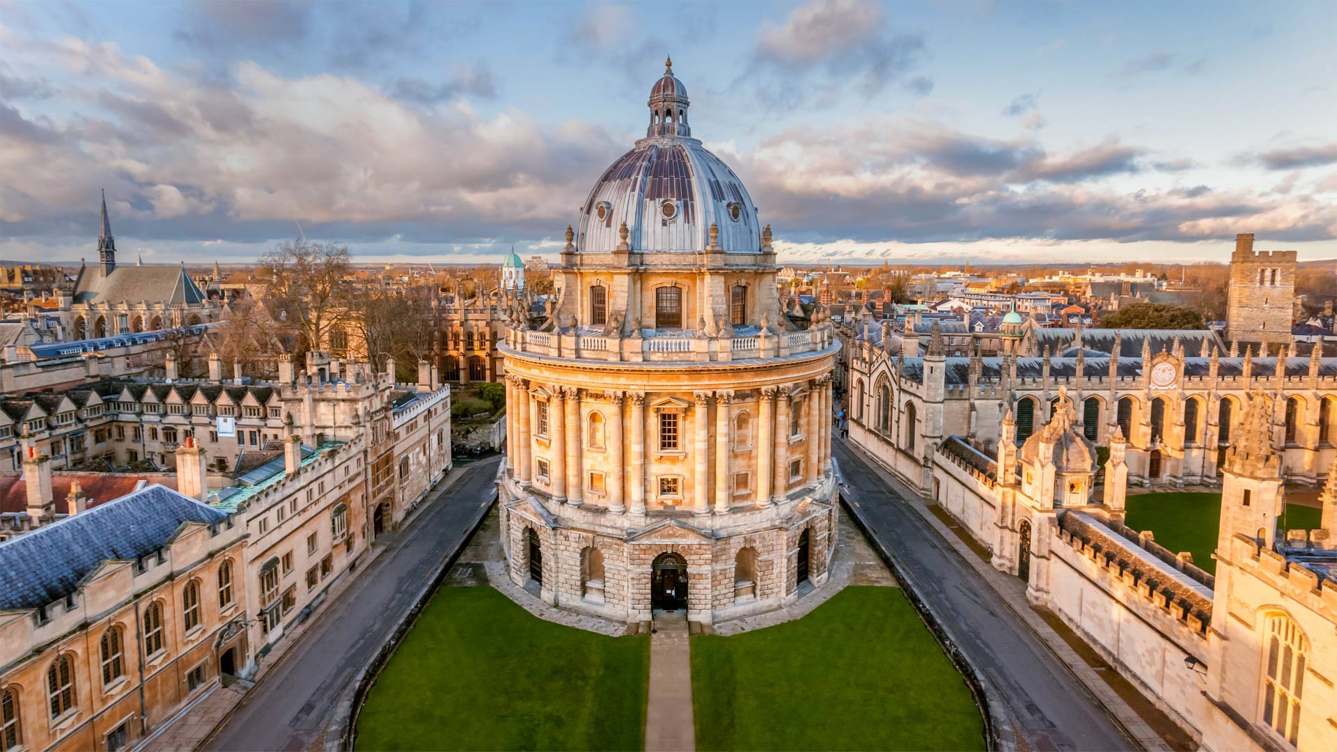 The Radcliffe Camera, Oxford for Tolkien Reading Day (© Joe Daniel Price/Getty Images)(Bing United Kingdom)