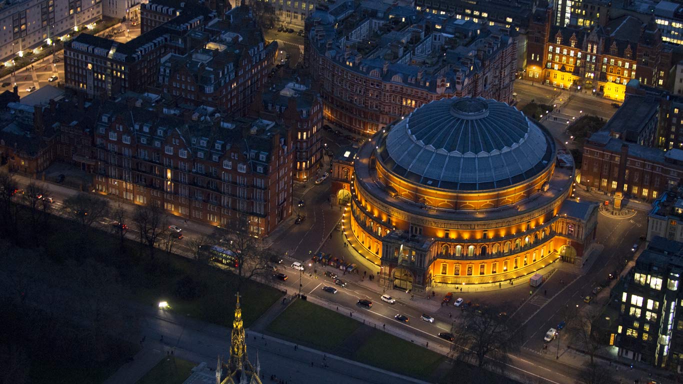 Aerial view of the Royal Albert Hall in South Kensington, London (© Jason Hawkes/Getty Images)(Bing United Kingdom)