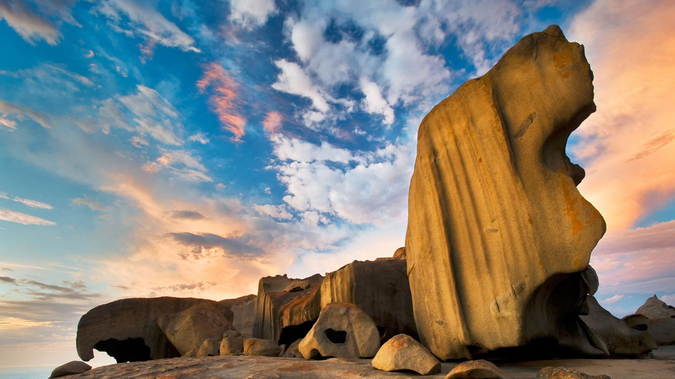 Sunrise over Remarkable Rocks at Kangaroo Island, South Australia (© Ingo Oeland/Alamy)(Bing Australia)