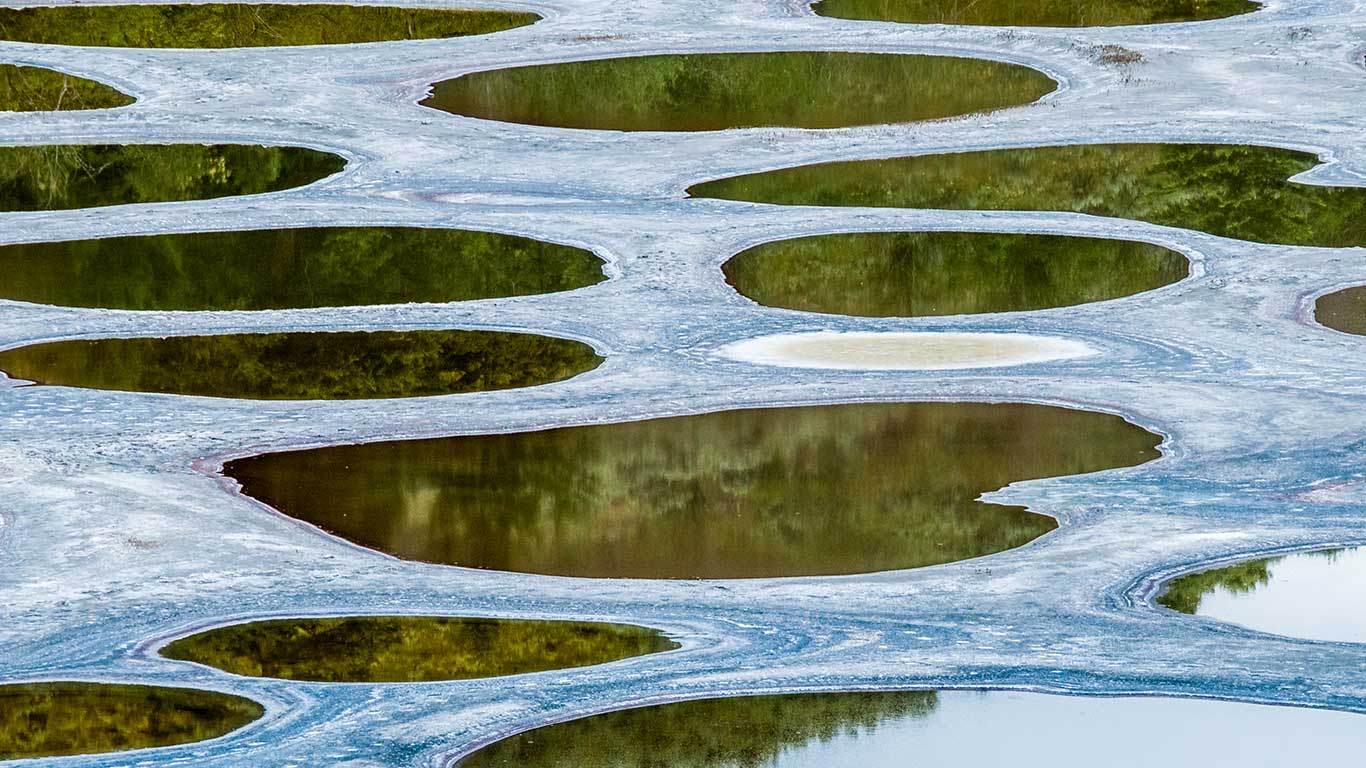 Spotted Lake, near Osoyoos, B.C., Canada (© Michael Wheatley/Getty Images)(Bing New Zealand)