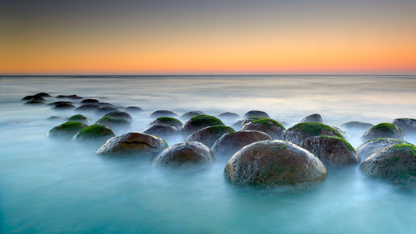 Bowling Ball Beach near Point Arena, California (© Patrick Smith/Getty Images)(Bing Canada)